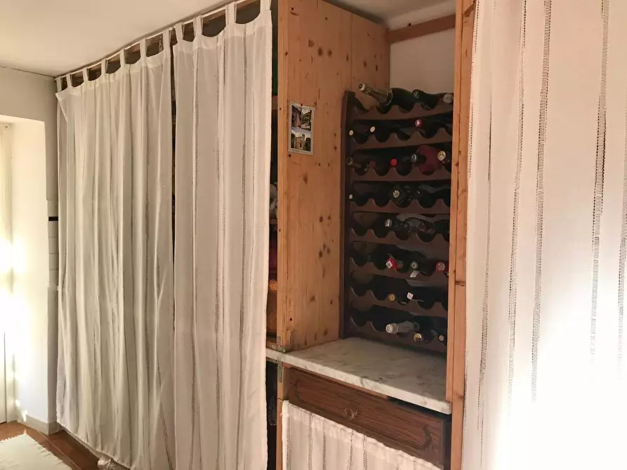 Immagine 11 di Villa in vendita  a Carrara