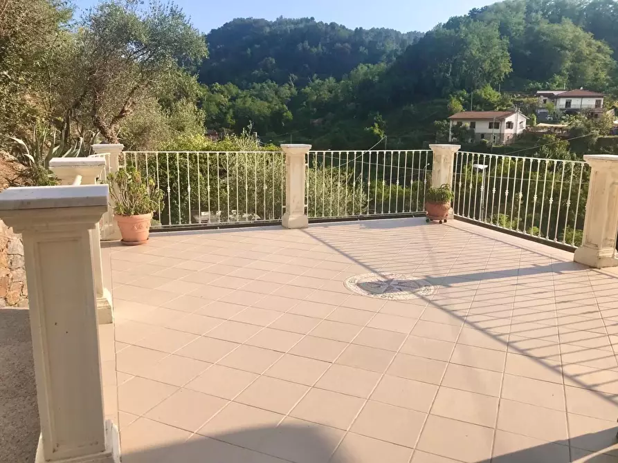 Immagine 25 di Villa in vendita  a Carrara