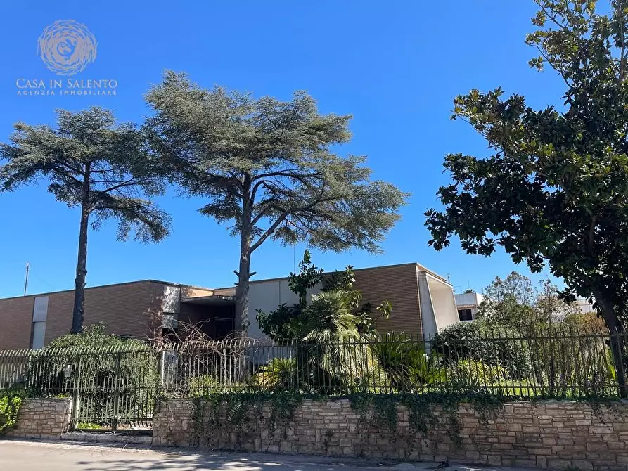 Immagine 39 di Villa in vendita  a Tricase