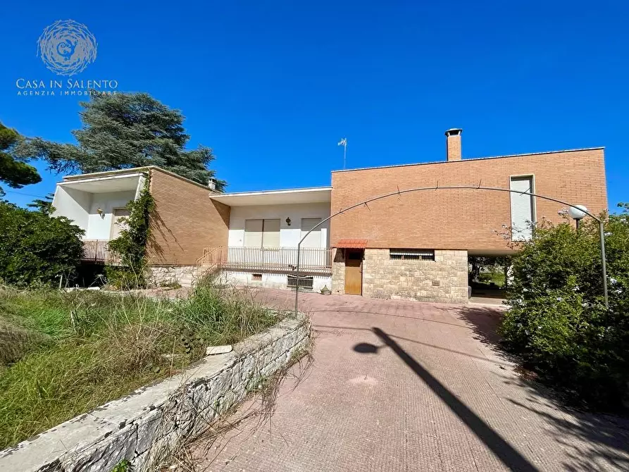 Immagine 2 di Villa in vendita  a Tricase