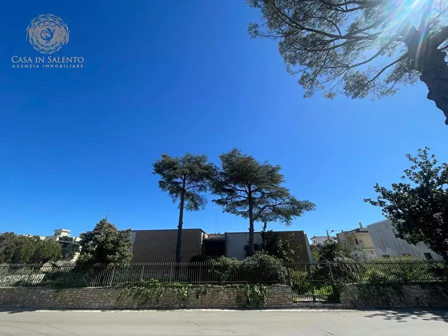 Immagine 41 di Villa in vendita  a Tricase