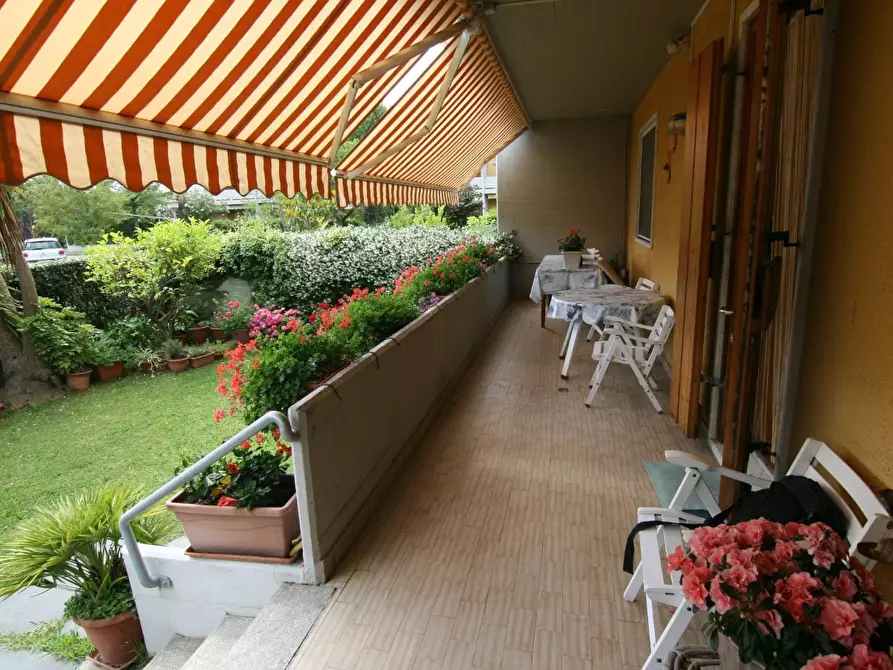 Immagine 17 di Appartamento in vendita  a Carrara