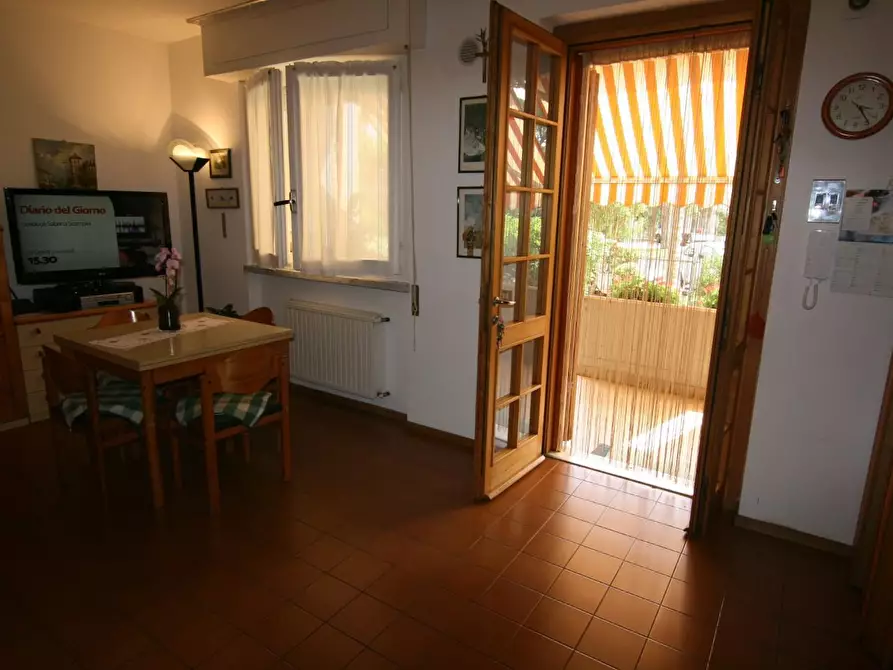 Immagine 5 di Appartamento in vendita  a Carrara