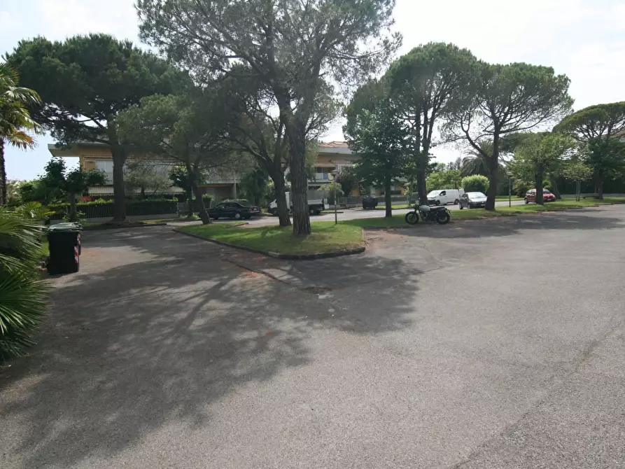 Immagine 9 di Appartamento in vendita  a Carrara