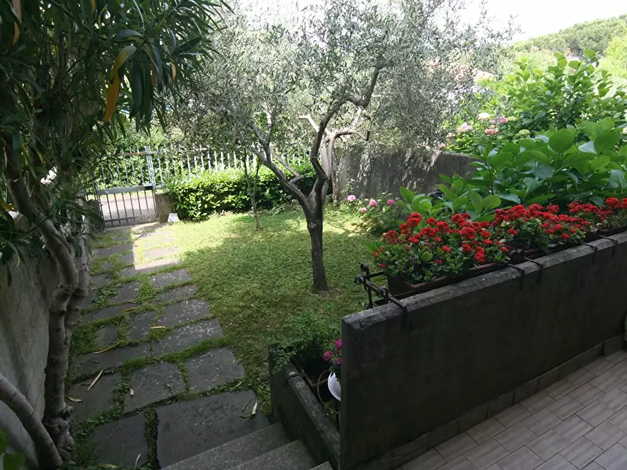 Immagine 28 di Appartamento in vendita  a Carrara