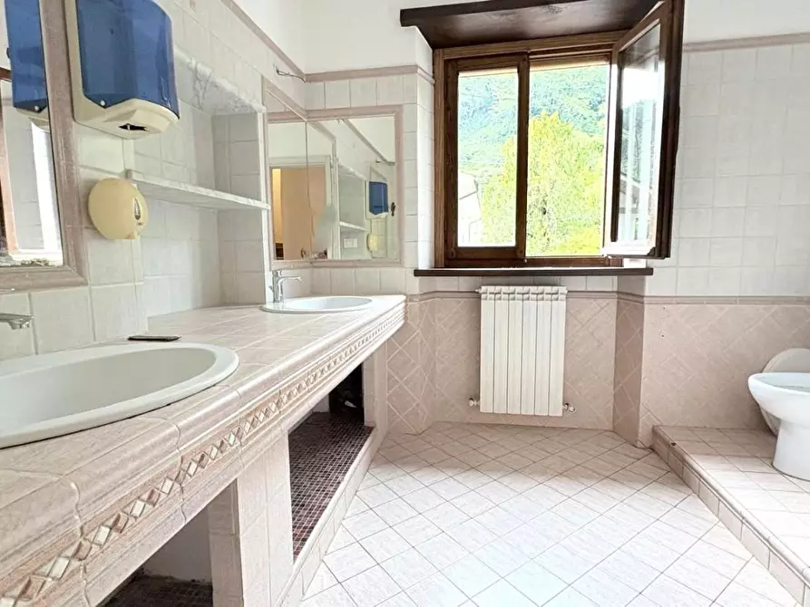 Immagine 11 di Terratetto in vendita  a Lucca