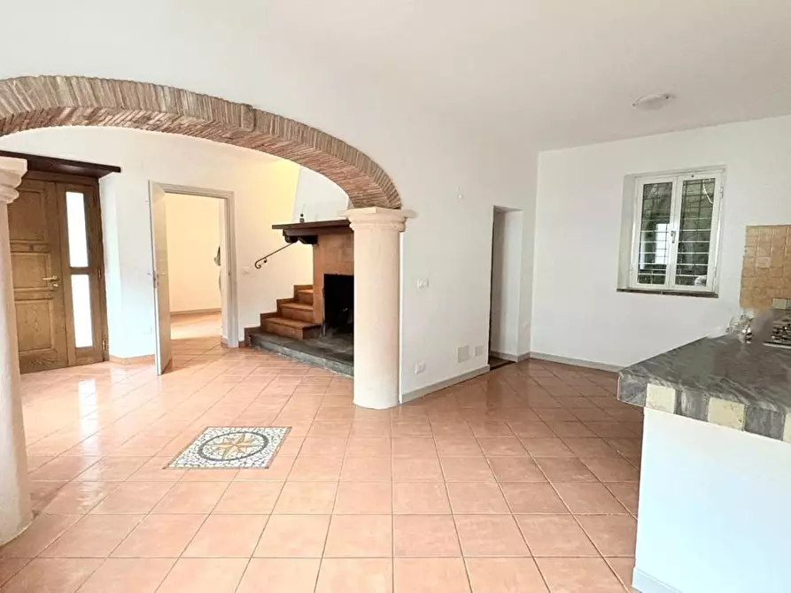 Immagine 2 di Terratetto in vendita  a Lucca