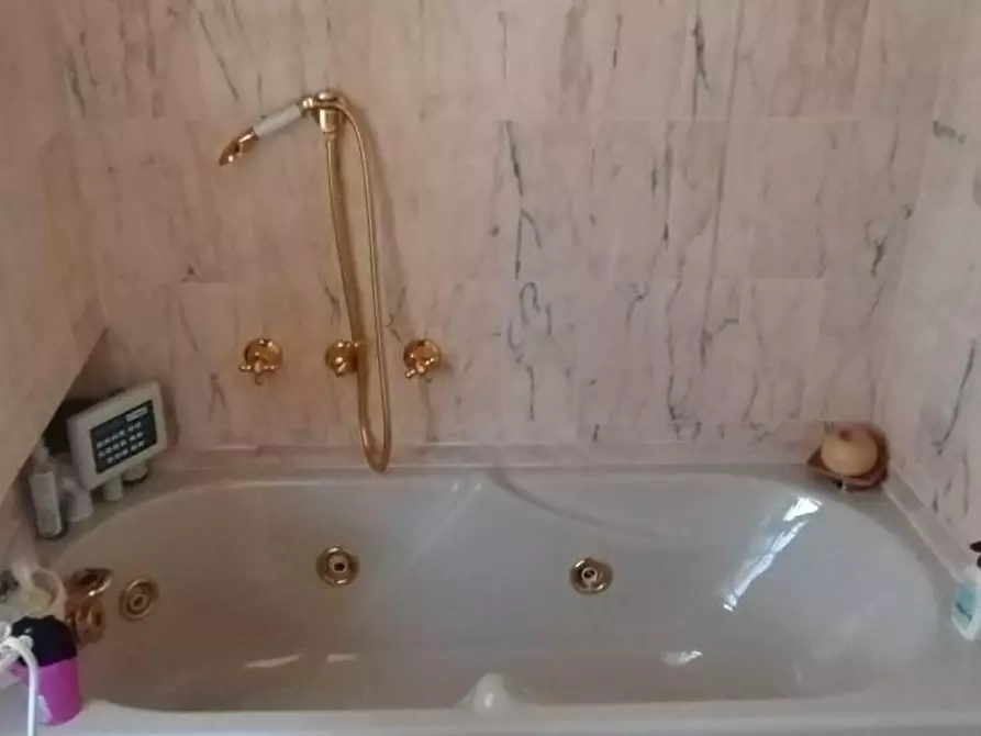 Immagine 33 di Villa in vendita  a Massa