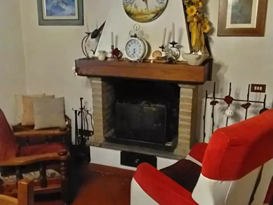Immagine 14 di Villa in vendita  a Massa