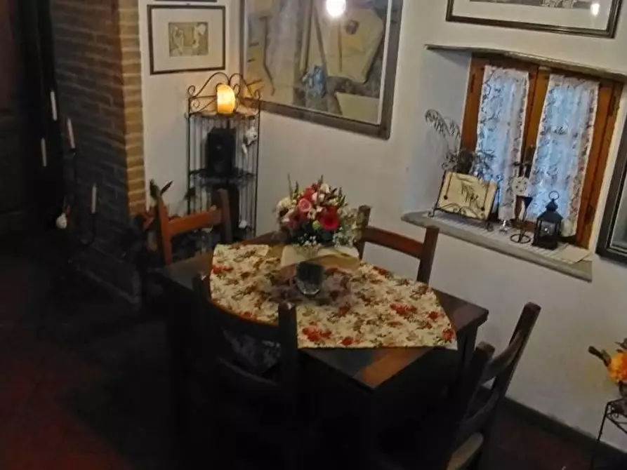Immagine 16 di Villa in vendita  a Massa
