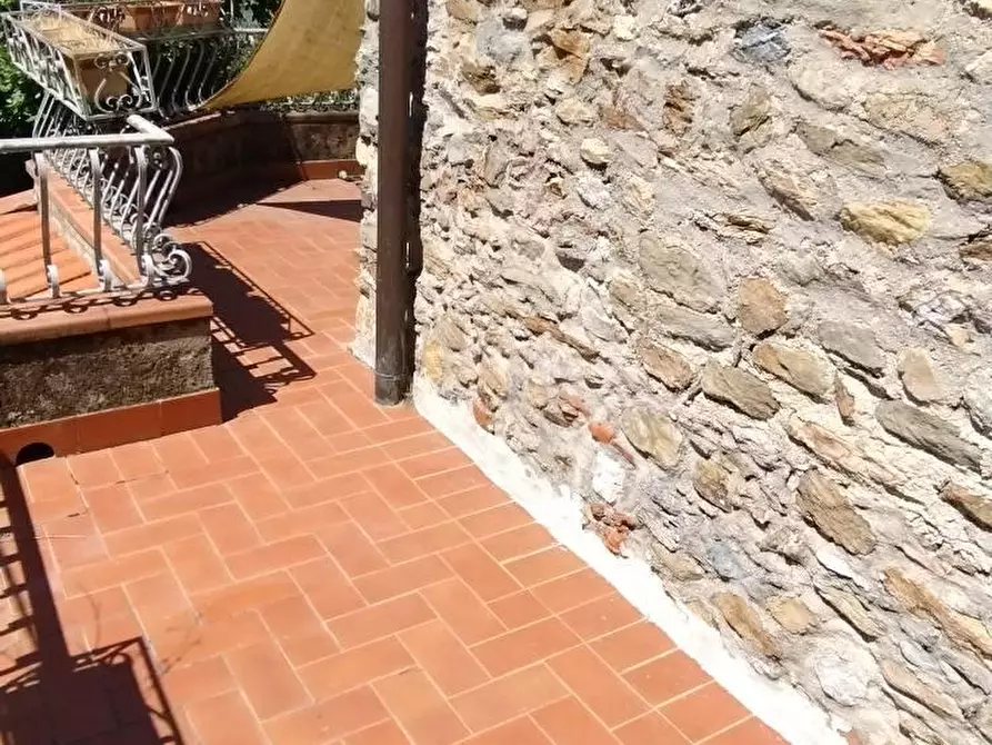 Immagine 36 di Villa in vendita  a Massa