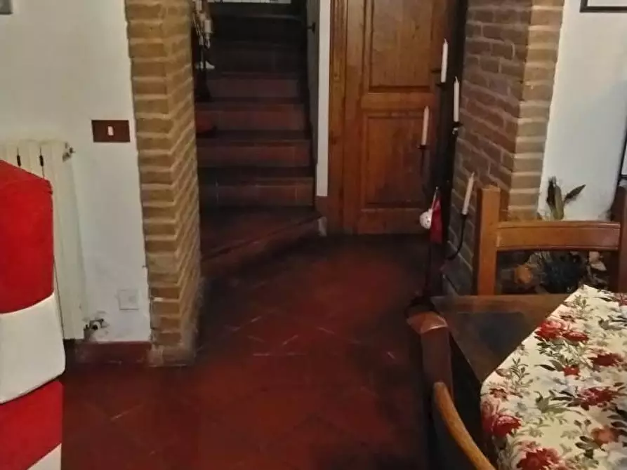Immagine 19 di Villa in vendita  a Massa