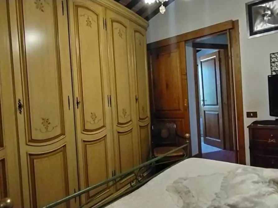 Immagine 30 di Villa in vendita  a Massa