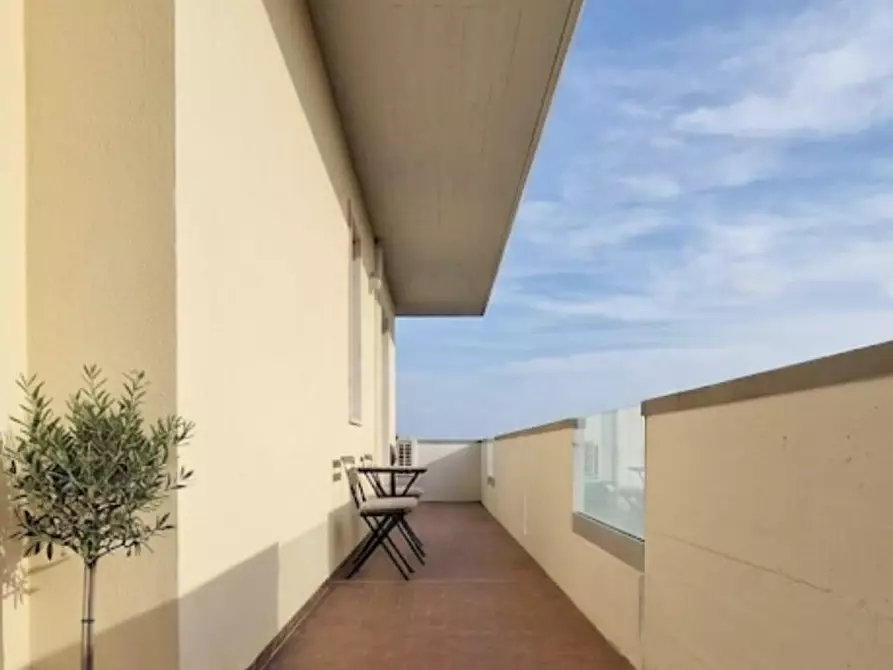Immagine 1 di Appartamento in vendita  a Carrara