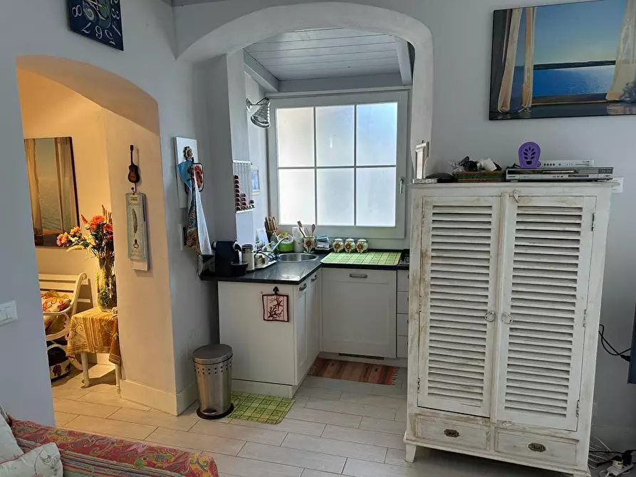 Immagine 9 di Appartamento in vendita  a Lerici