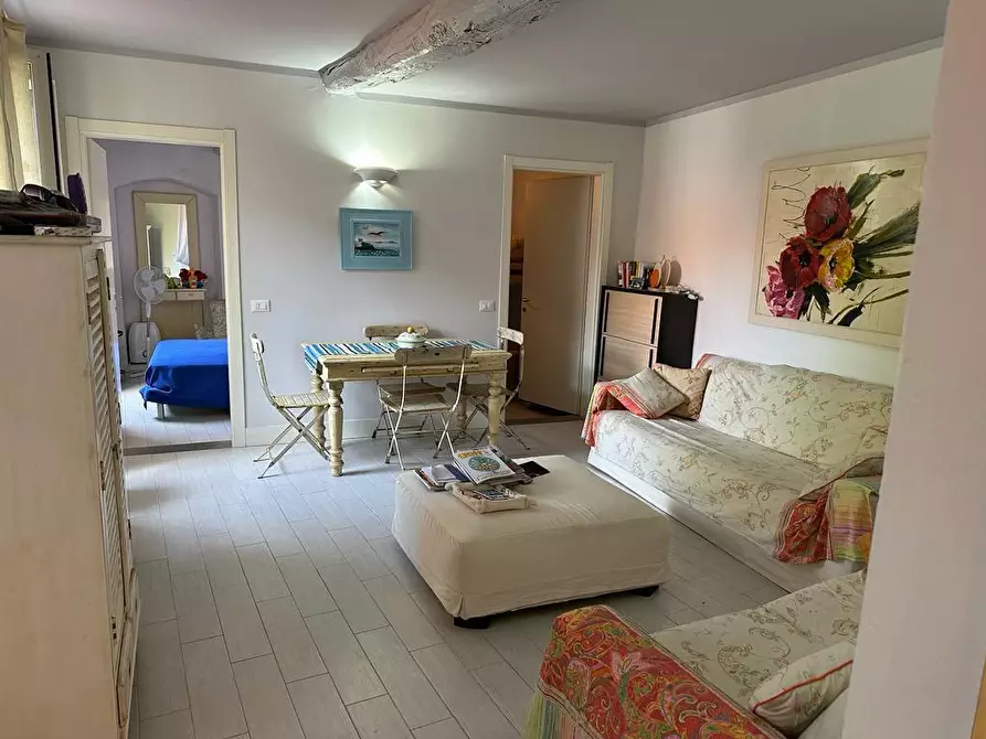 Immagine 1 di Appartamento in vendita  a Lerici