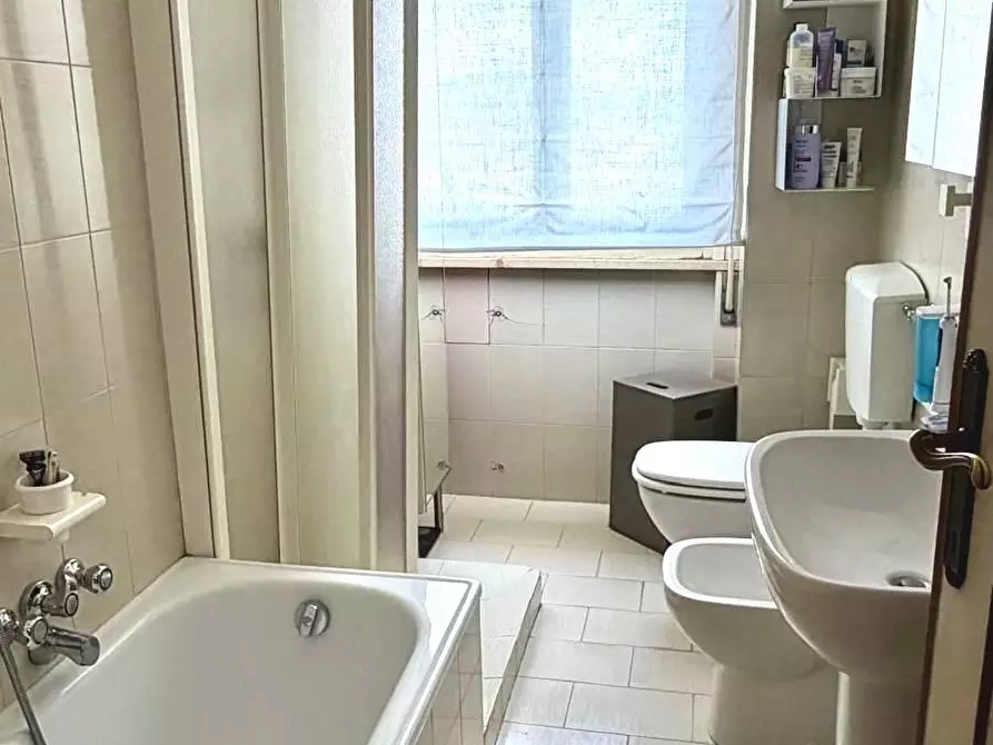 Immagine 9 di Appartamento in vendita  a Viareggio