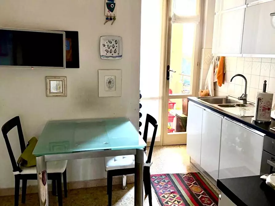 Immagine 2 di Appartamento in vendita  a Viareggio