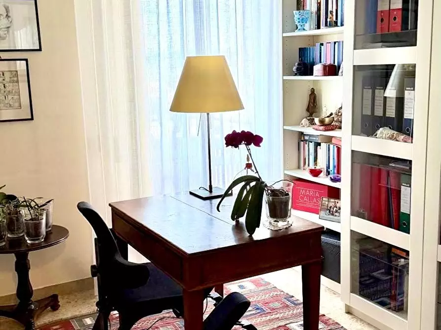Immagine 5 di Appartamento in vendita  a Viareggio