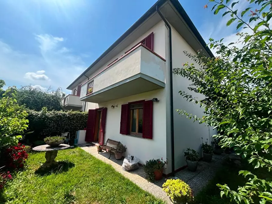 Immagine 1 di Casa bifamiliare in vendita  a Vicopisano