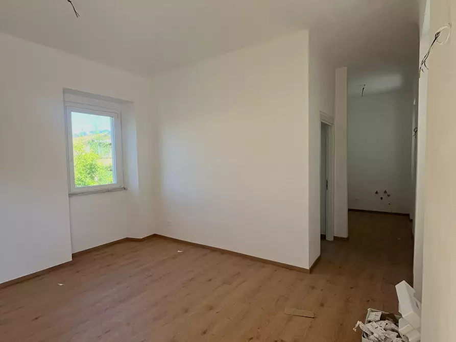 Immagine 11 di Appartamento in vendita  a Sarzana