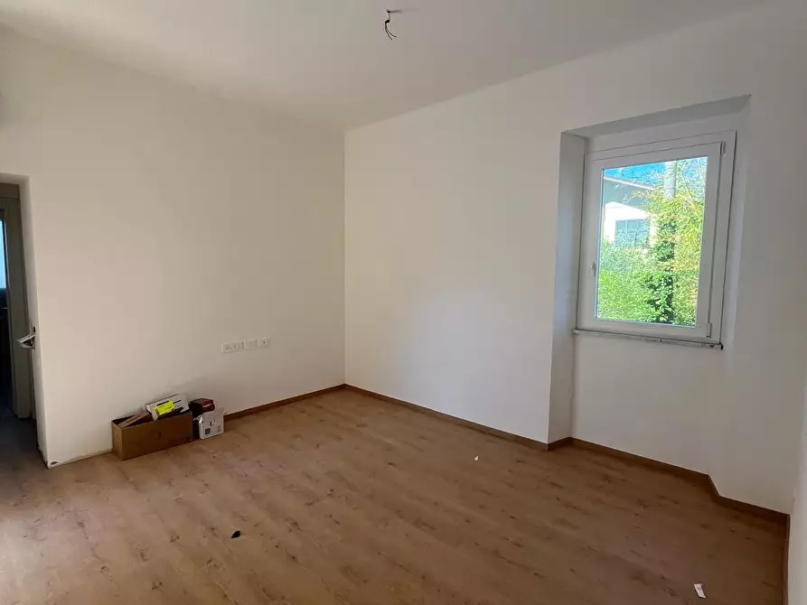 Immagine 3 di Appartamento in vendita  a Sarzana