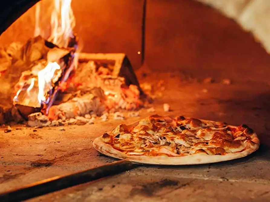 Immagine 2 di Bar / Ristorante in vendita  a Pisa