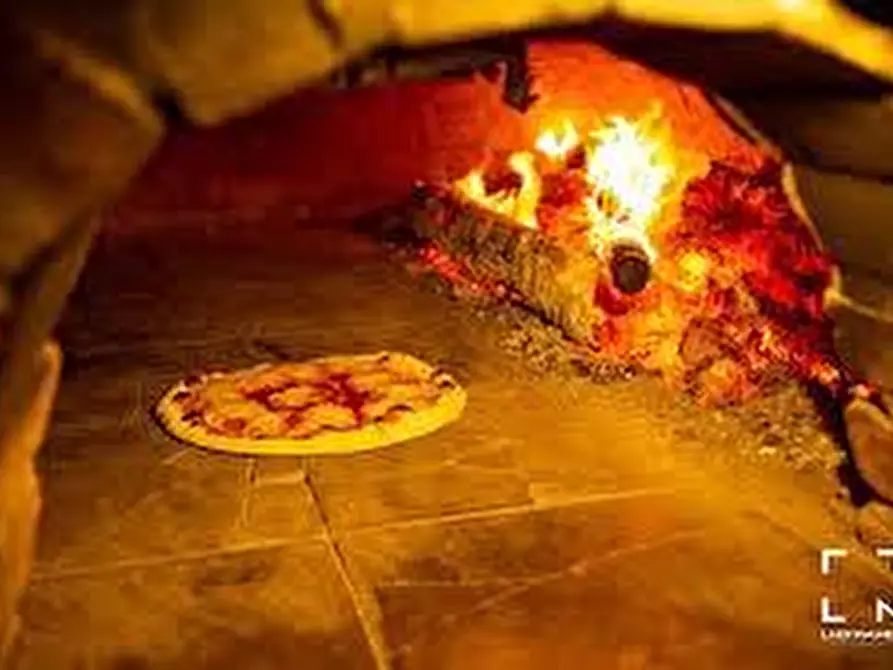 Immagine 8 di Bar / Ristorante in vendita  a Pisa