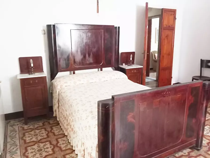 Immagine 7 di Porzione di casa in vendita  a Carrara
