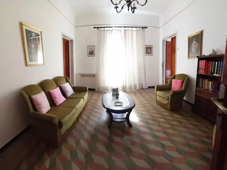 Immagine 14 di Porzione di casa in vendita  a Carrara