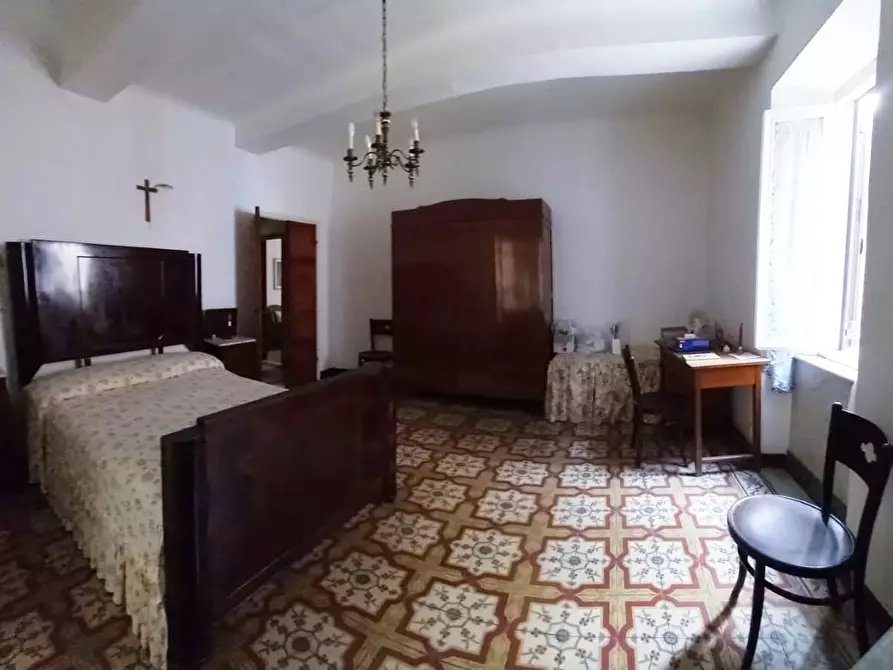 Immagine 6 di Porzione di casa in vendita  a Carrara