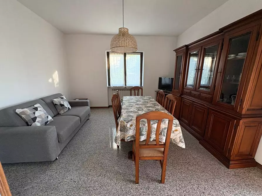 Immagine 5 di Casa indipendente in affitto  a Massa