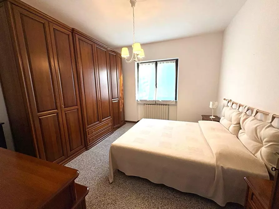 Immagine 10 di Casa indipendente in affitto  a Massa
