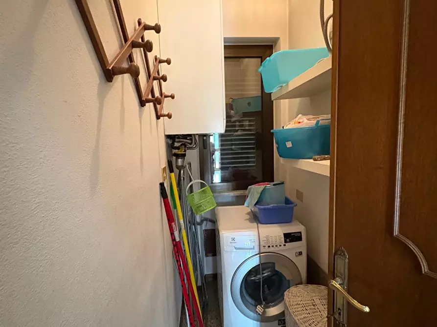 Immagine 15 di Casa indipendente in affitto  a Massa