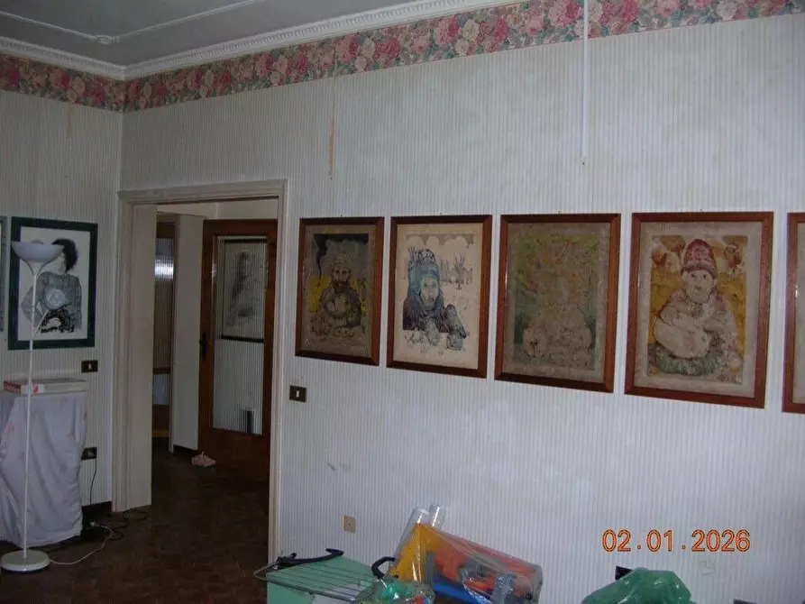 Immagine 12 di Appartamento in vendita  a Lucca