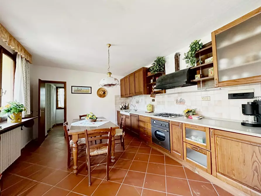Immagine 5 di Casa semindipendente in vendita  a Larciano