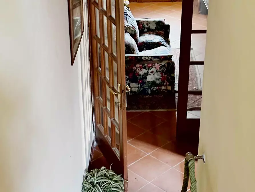 Immagine 11 di Casa semindipendente in vendita  a Larciano