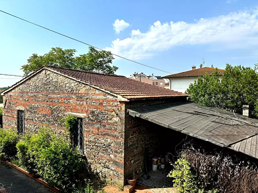 Immagine 19 di Casa semindipendente in vendita  a Larciano