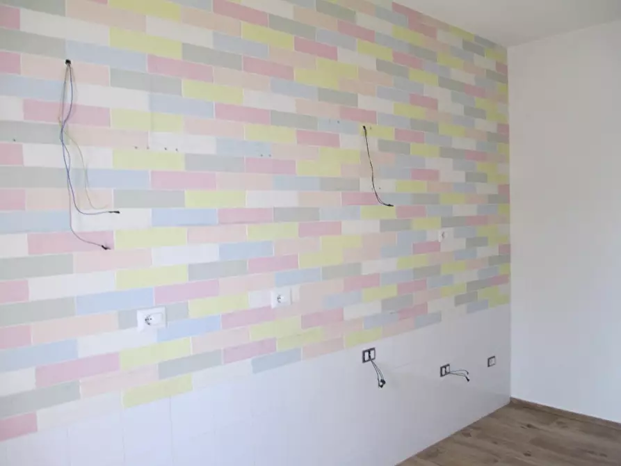 Immagine 12 di Appartamento in vendita  a Vicopisano