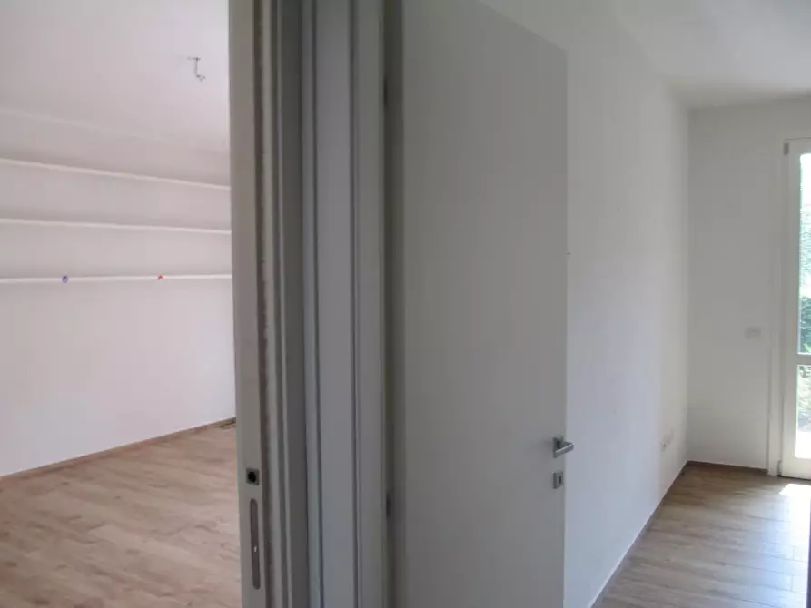 Immagine 10 di Appartamento in vendita  a Vicopisano