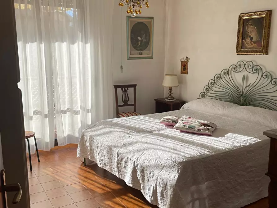 Immagine 4 di Appartamento in vendita  a Carrara