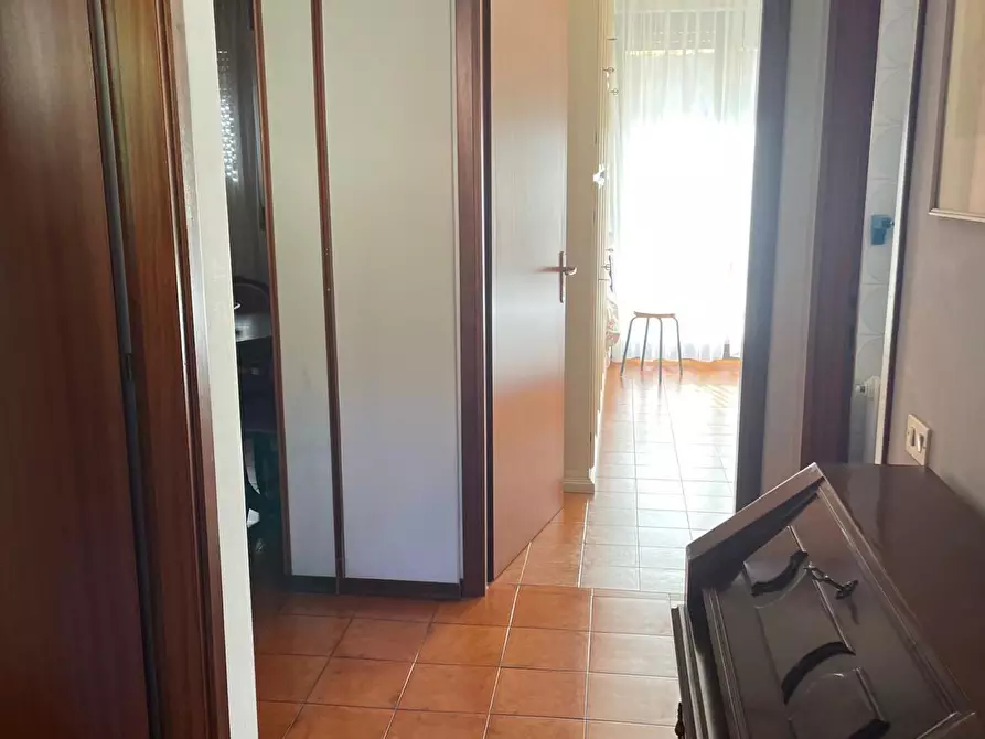 Immagine 6 di Appartamento in vendita  a Carrara