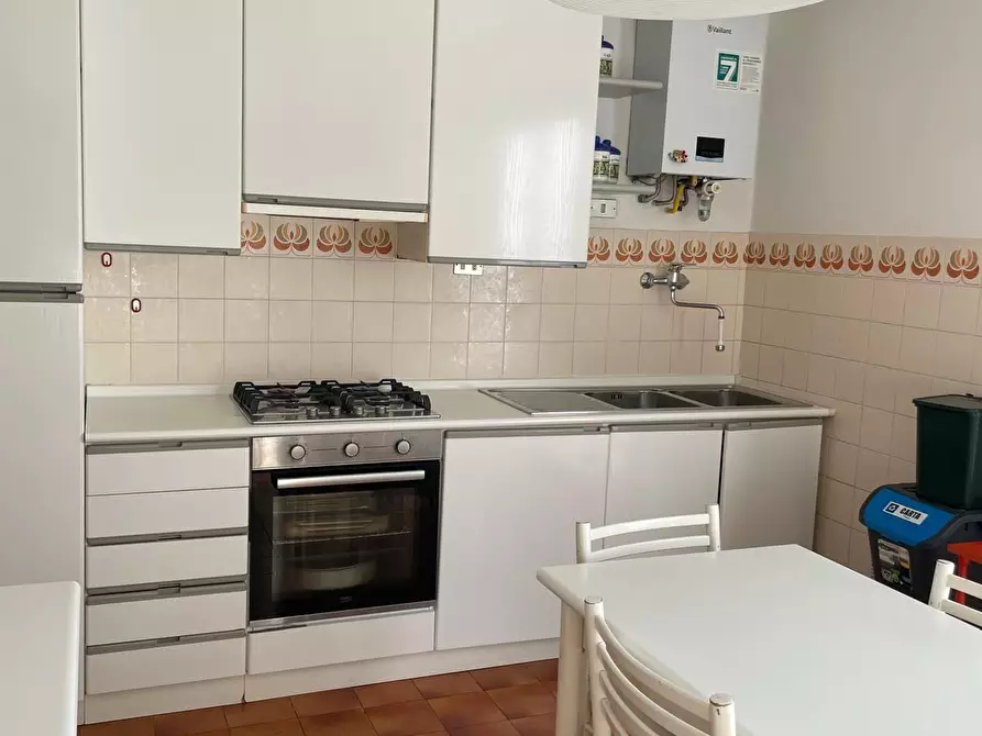 Immagine 9 di Appartamento in vendita  a Carrara