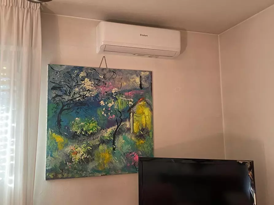 Immagine 11 di Appartamento in vendita  a Carrara
