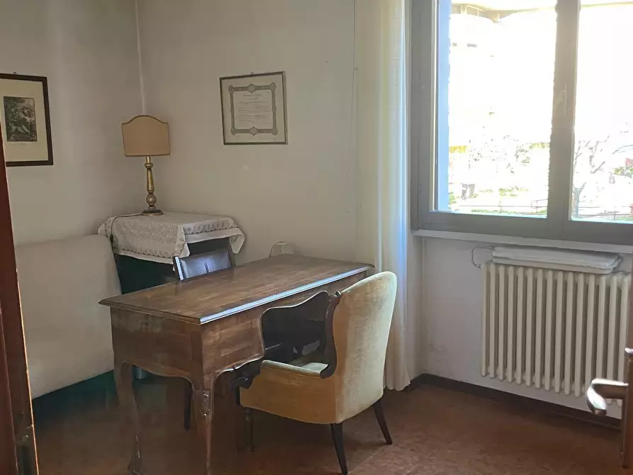 Immagine 10 di Appartamento in vendita  a Carrara