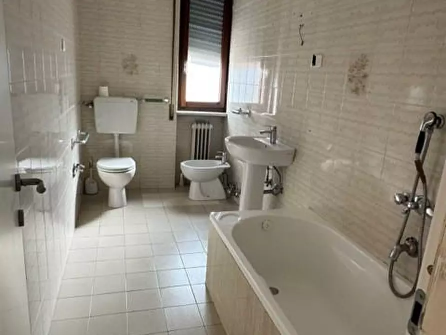 Immagine 14 di Appartamento in vendita  a Massa