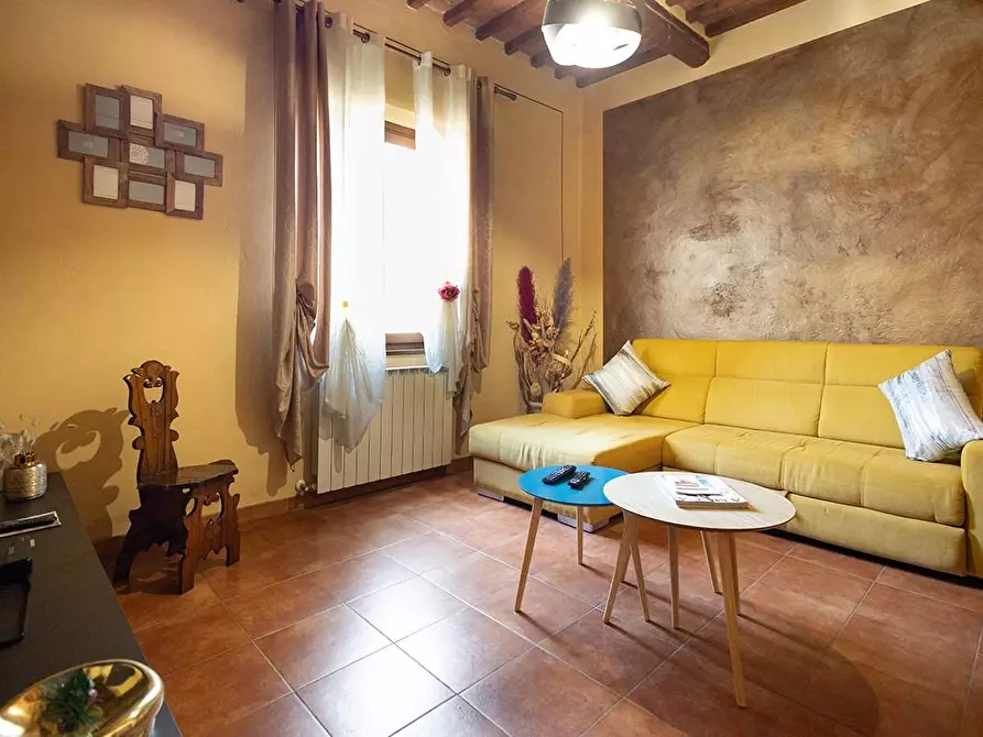 Immagine 1 di Casa colonica in vendita  a Santa Maria A Monte
