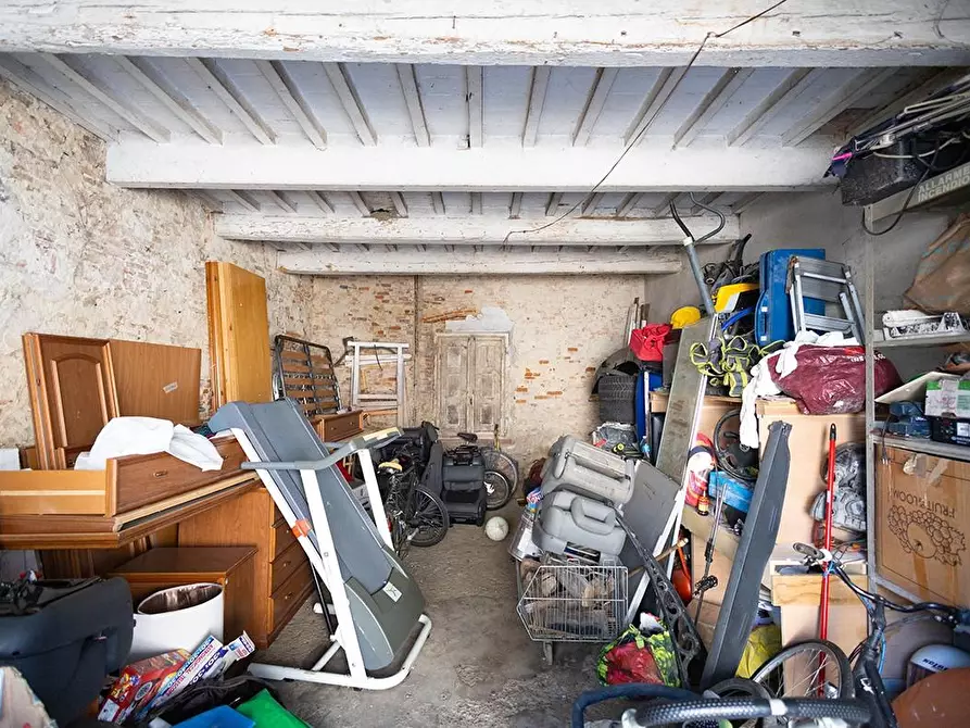 Immagine 21 di Casa colonica in vendita  a Santa Maria A Monte