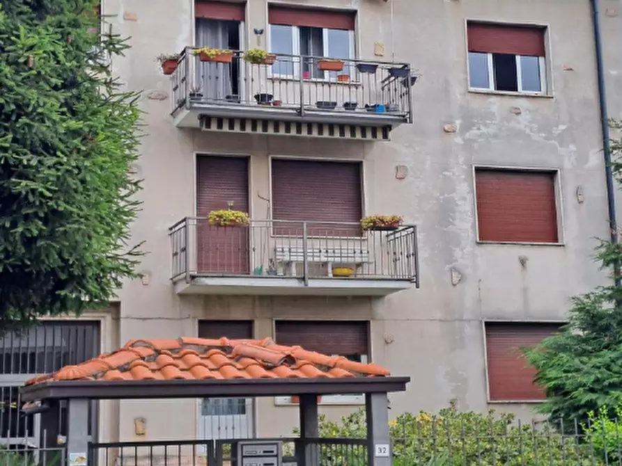 Immagine 1 di Appartamento in vendita  a Turate