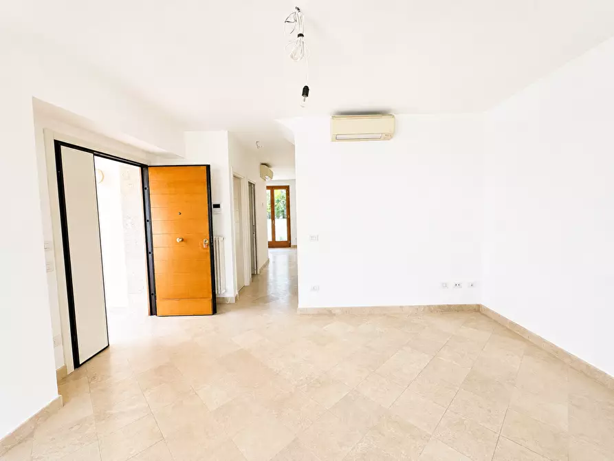 Immagine 6 di Villetta a schiera in vendita  a Camaiore